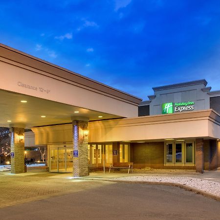 Holiday Inn Express Poughkeepsie By Ihg Exterior photo