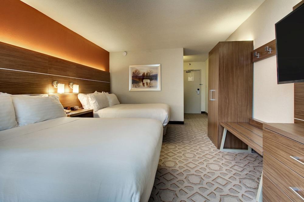 Holiday Inn Express Poughkeepsie By Ihg Exterior photo