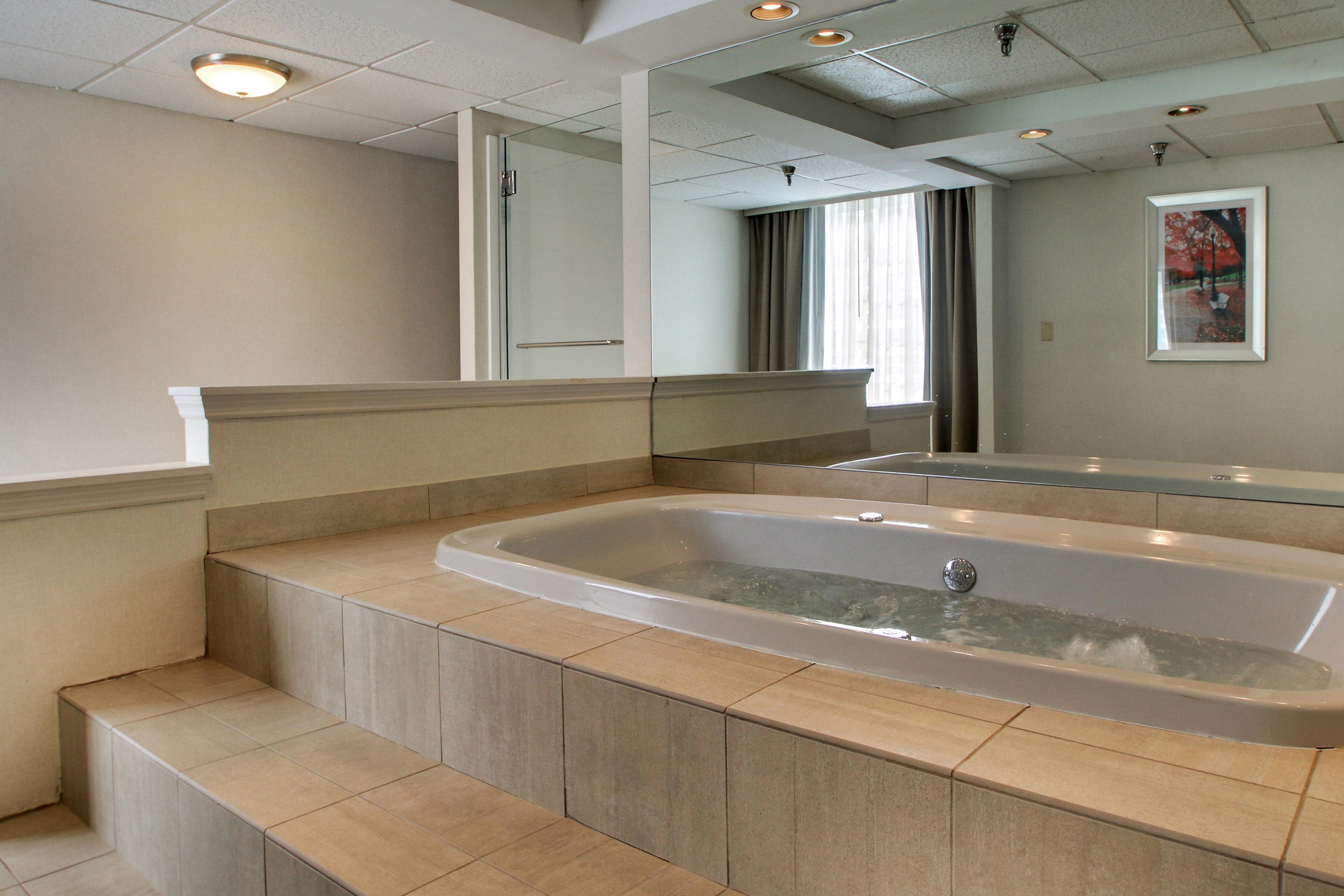 Holiday Inn Express Poughkeepsie By Ihg Exterior photo
