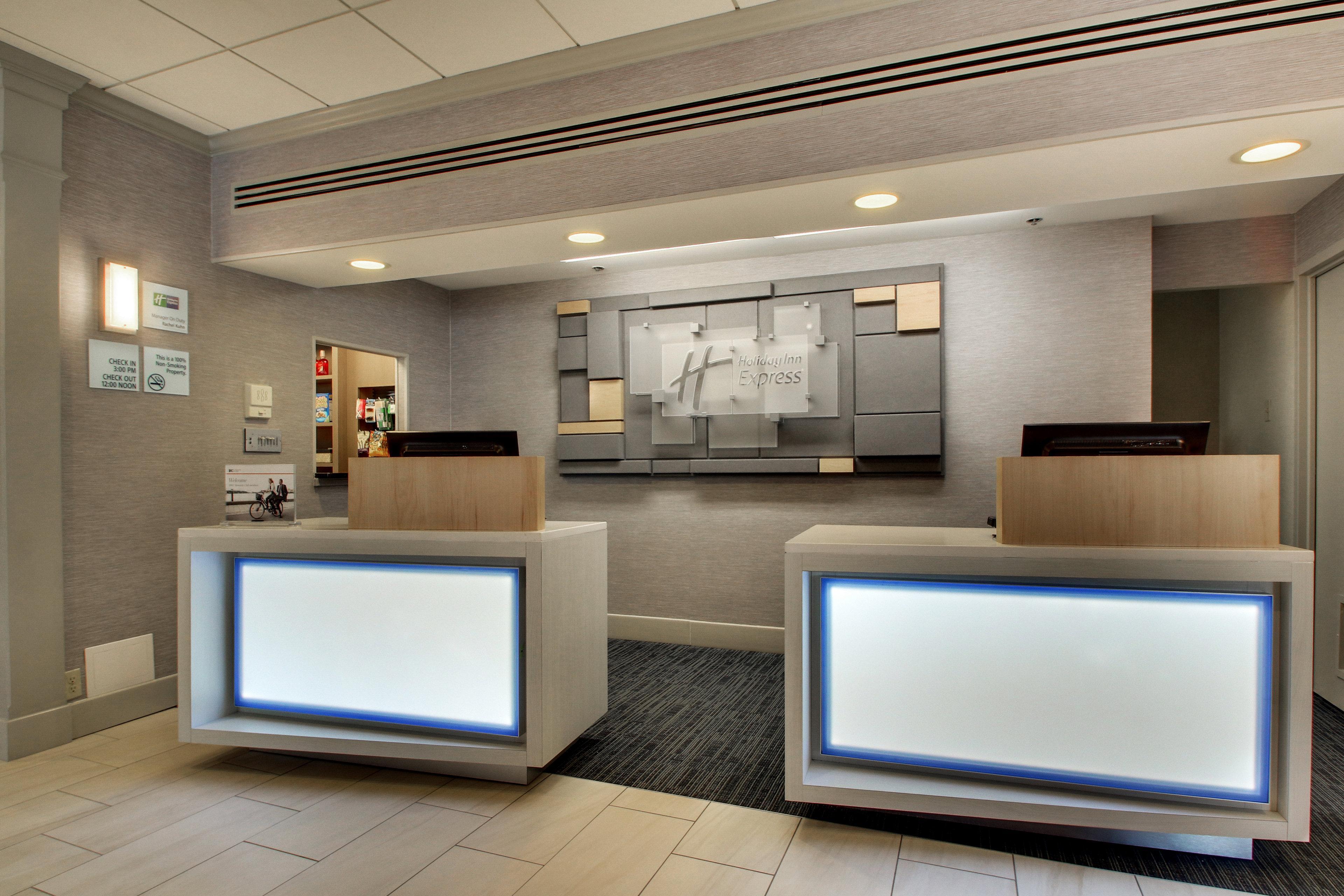 Holiday Inn Express Poughkeepsie By Ihg Exterior photo