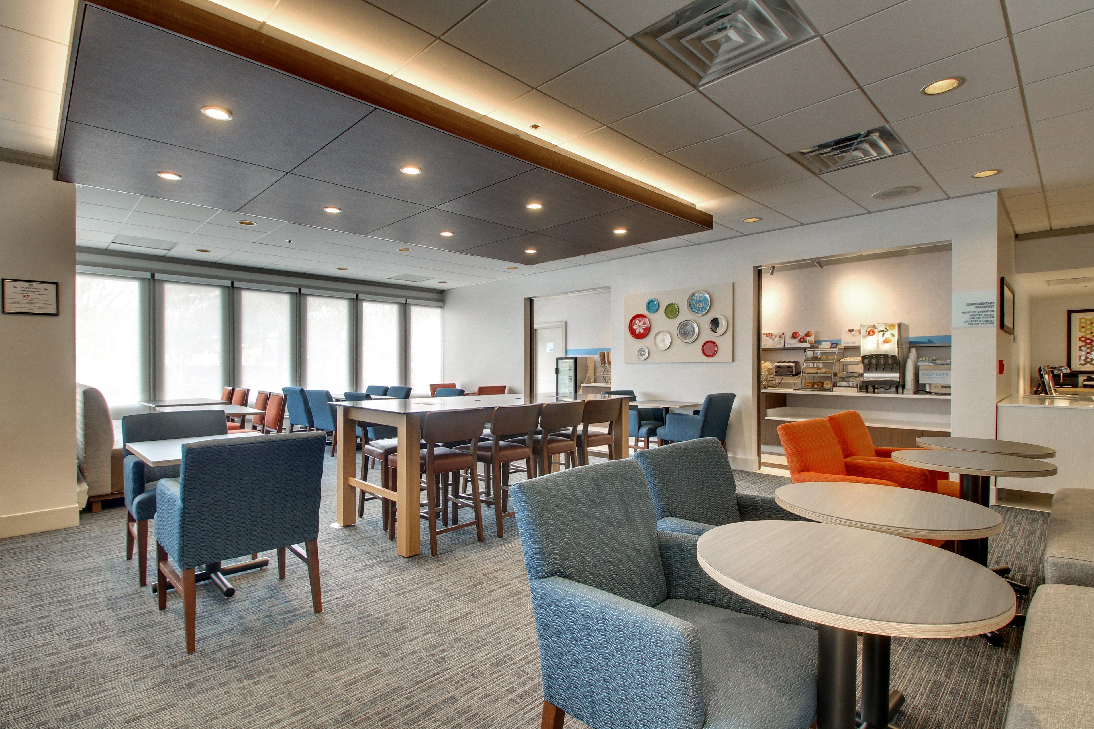 Holiday Inn Express Poughkeepsie By Ihg Exterior photo