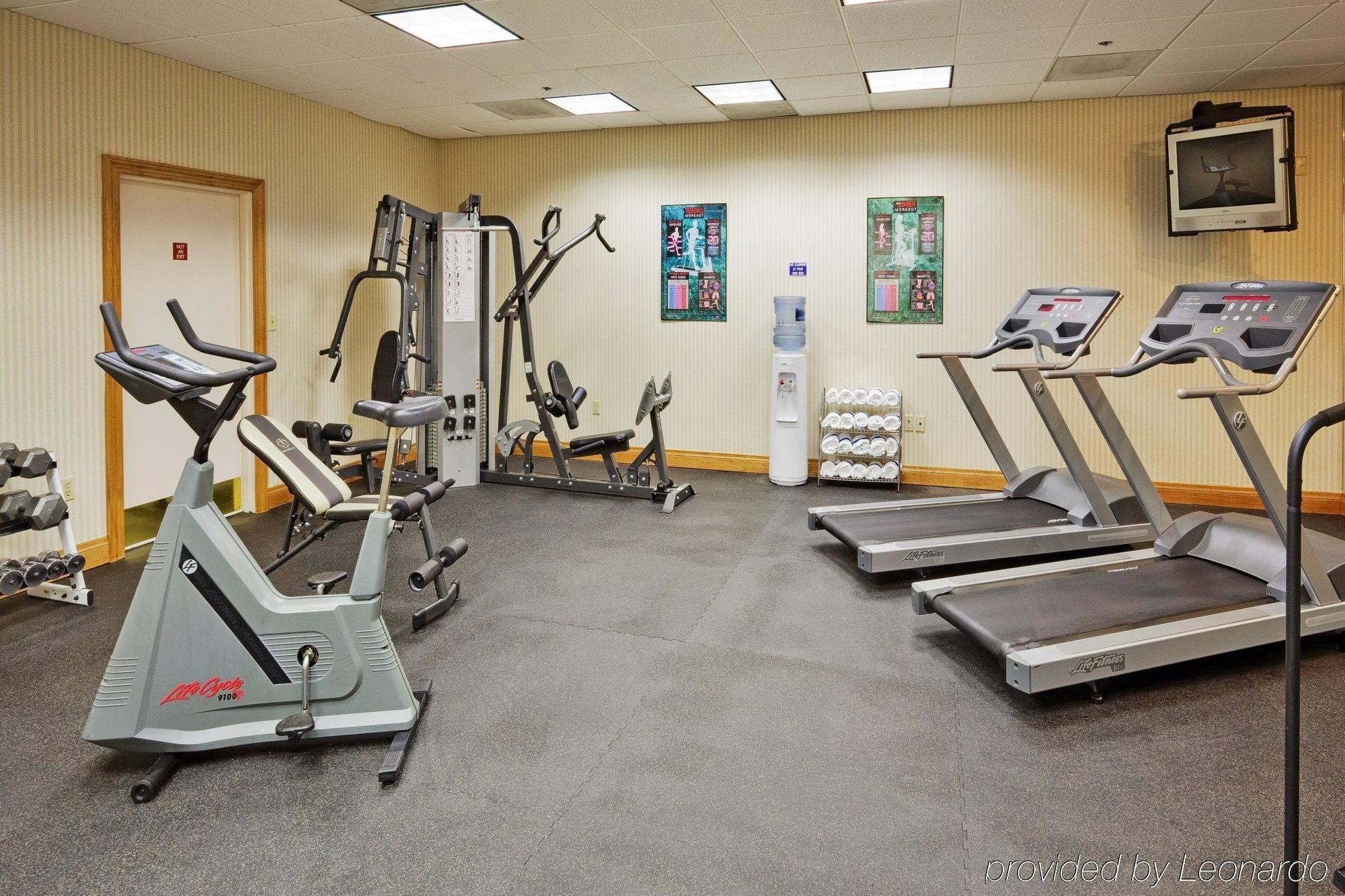 Holiday Inn Express Poughkeepsie By Ihg Exterior photo
