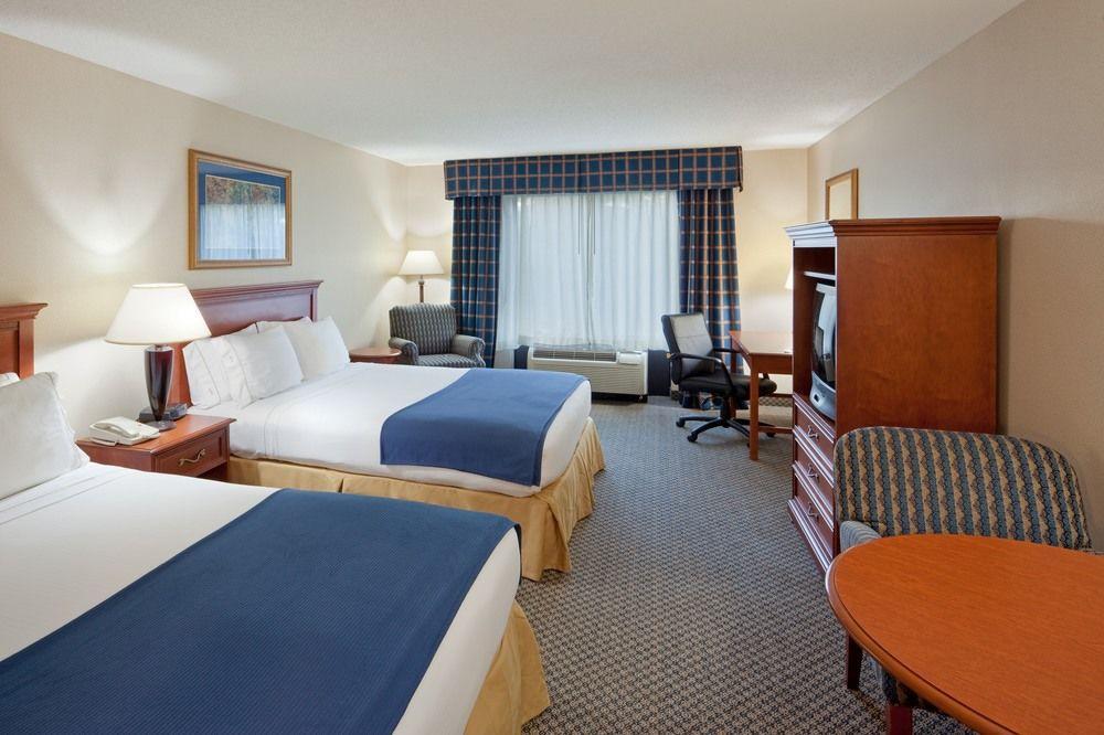 Holiday Inn Express Poughkeepsie By Ihg Exterior photo