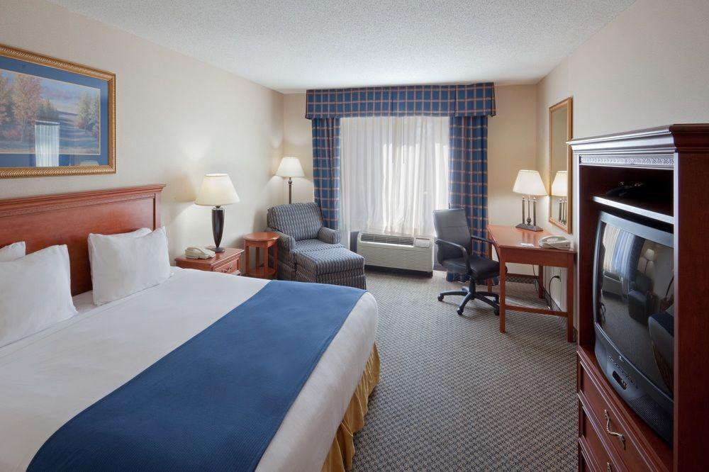 Holiday Inn Express Poughkeepsie By Ihg Exterior photo