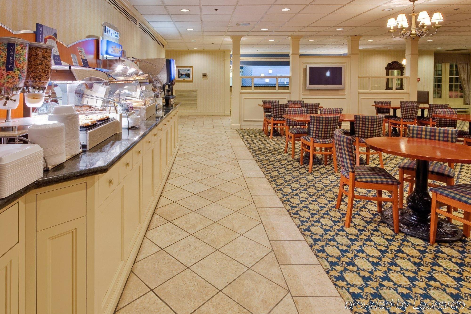 Holiday Inn Express Poughkeepsie By Ihg Exterior photo