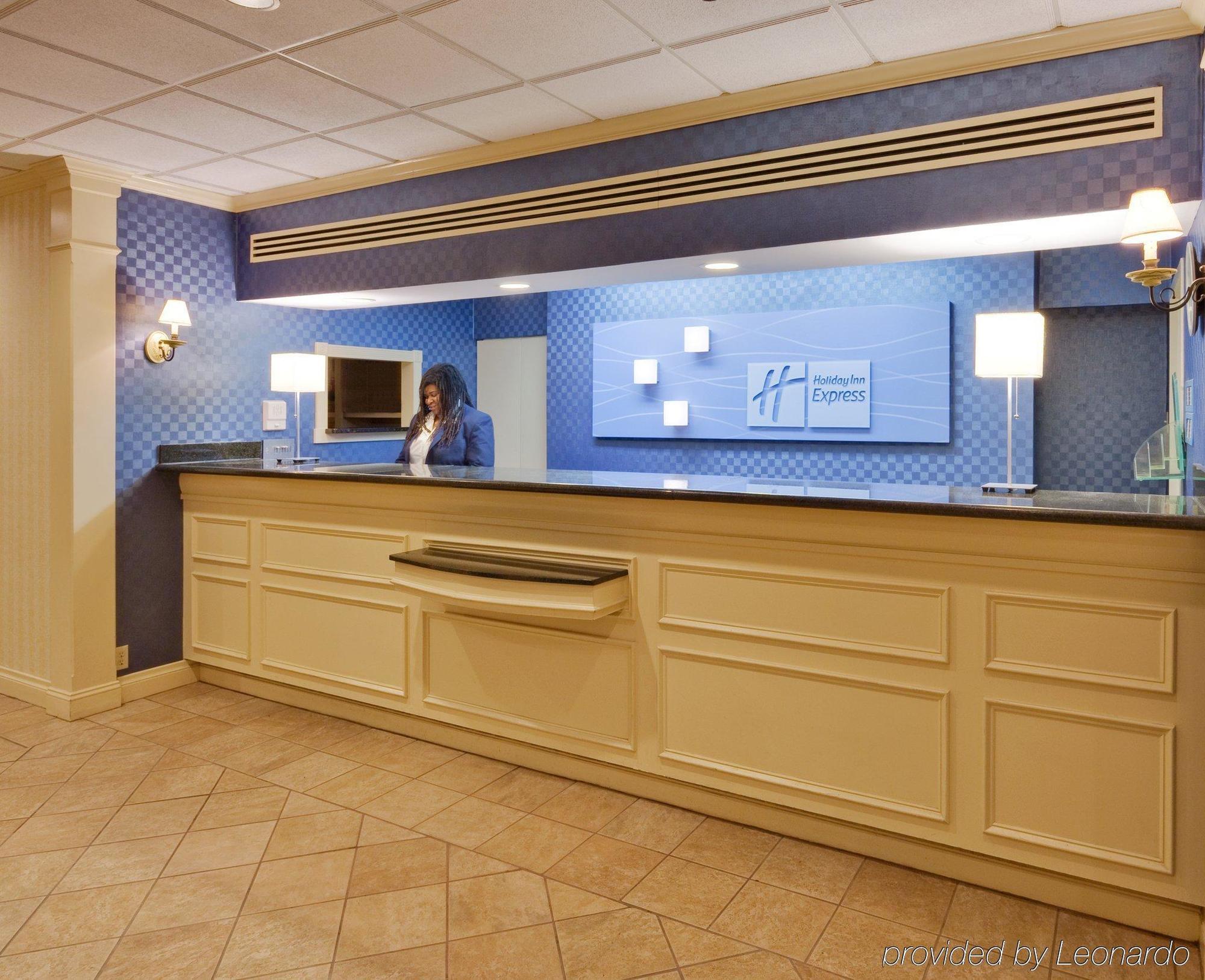 Holiday Inn Express Poughkeepsie By Ihg Exterior photo