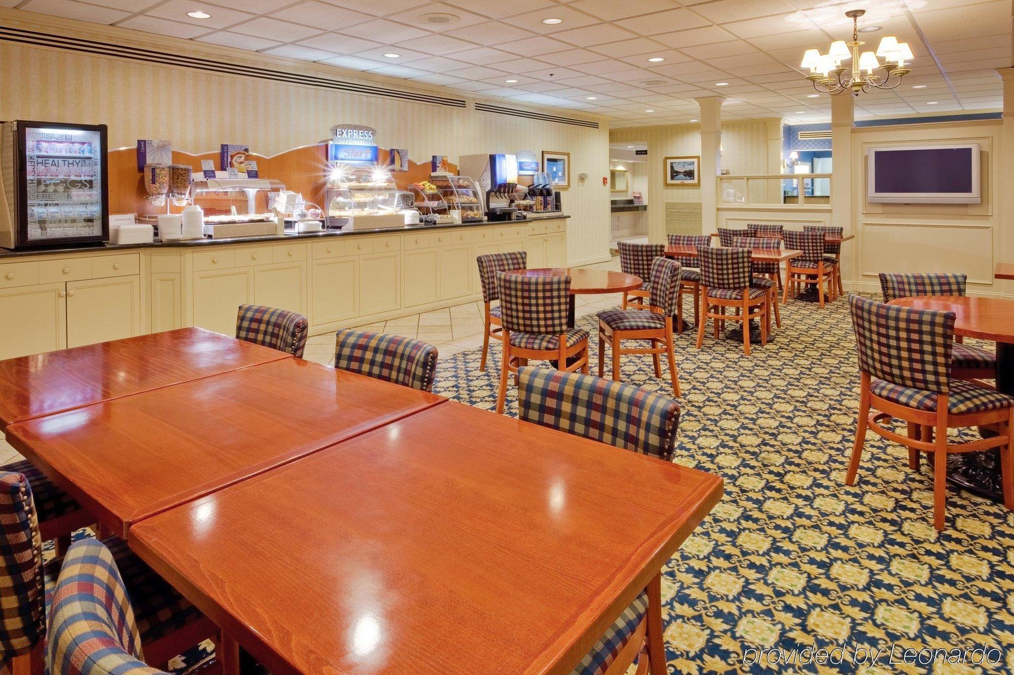 Holiday Inn Express Poughkeepsie By Ihg Exterior photo