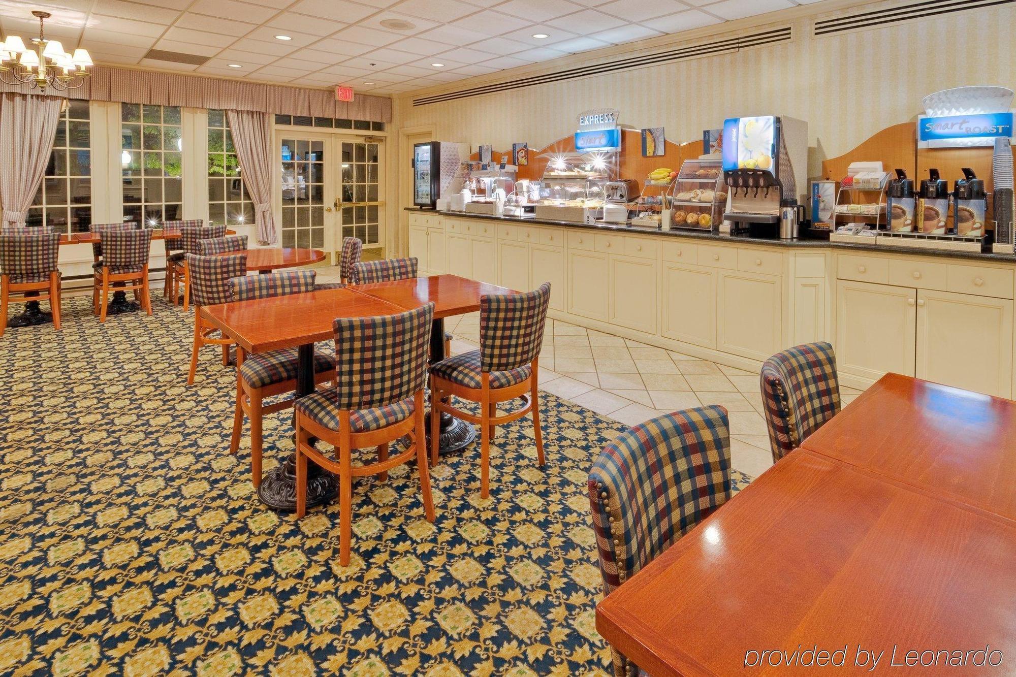 Holiday Inn Express Poughkeepsie By Ihg Exterior photo
