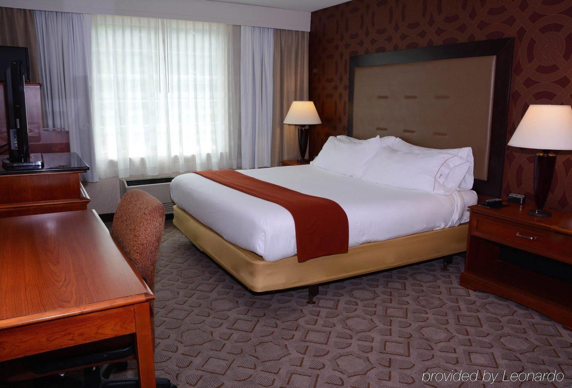 Holiday Inn Express Poughkeepsie By Ihg Exterior photo
