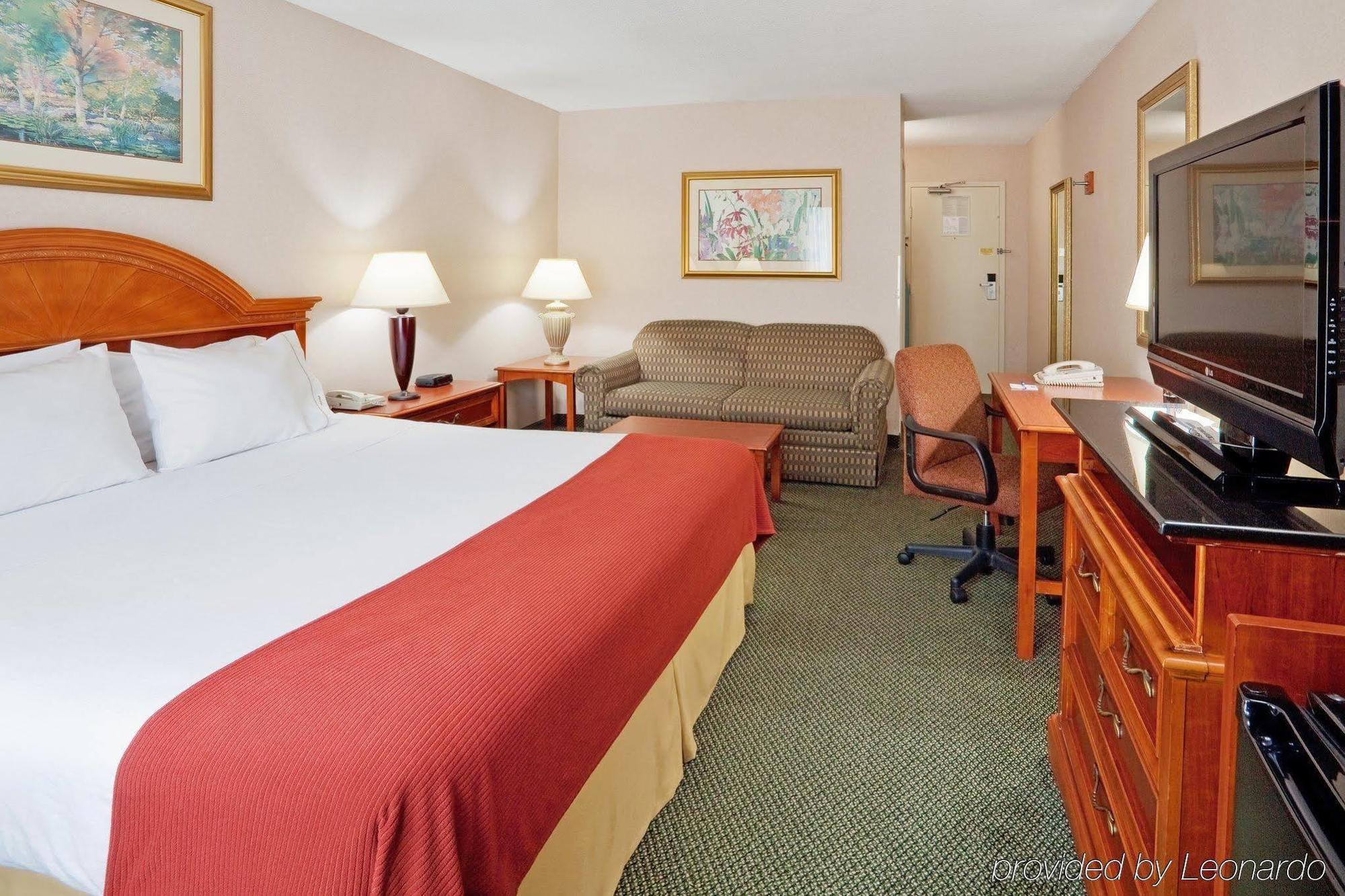 Holiday Inn Express Poughkeepsie By Ihg Exterior photo